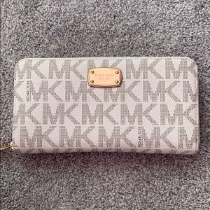 Michael Kors wallet